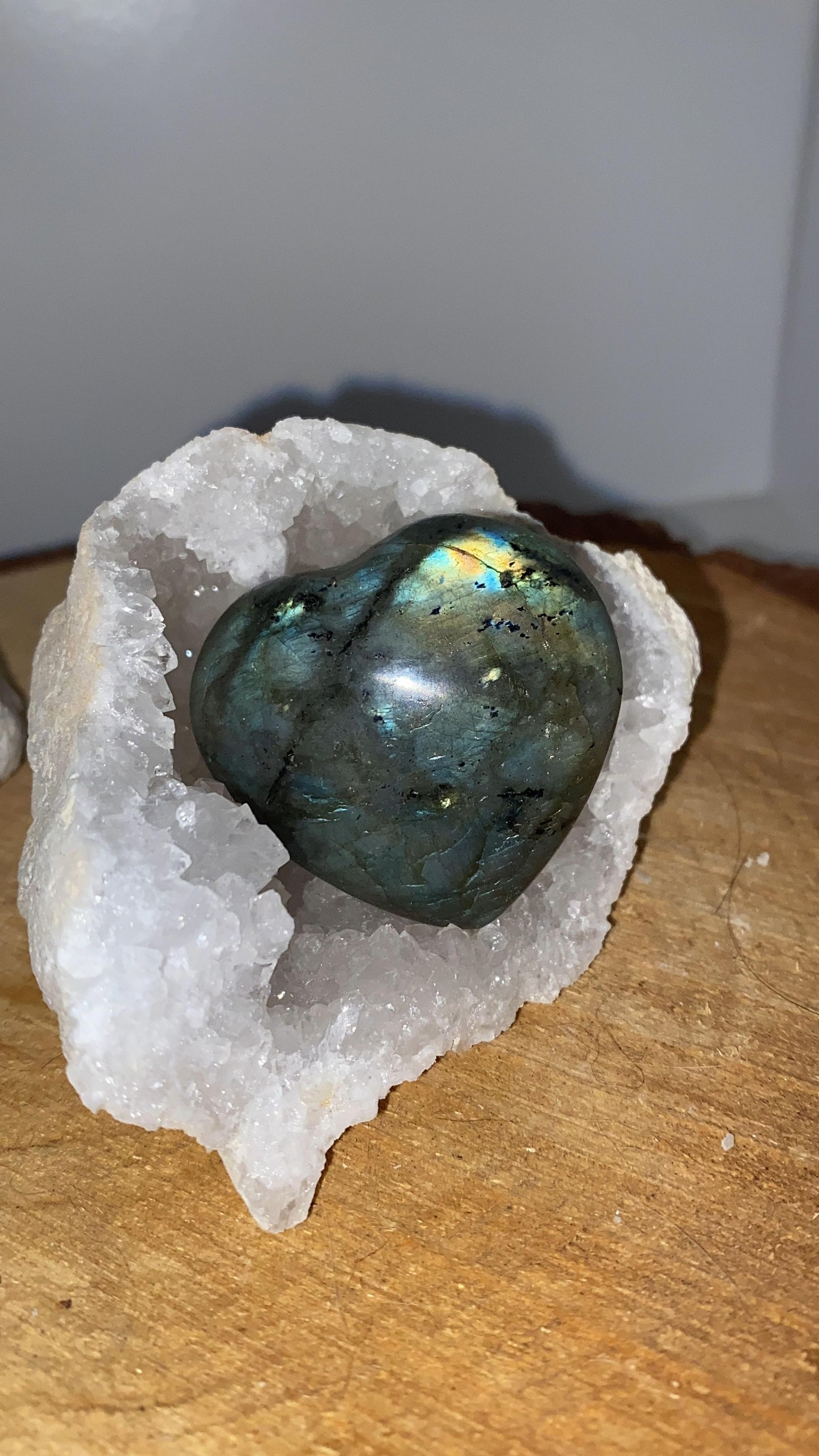 Galet coeur labradorite